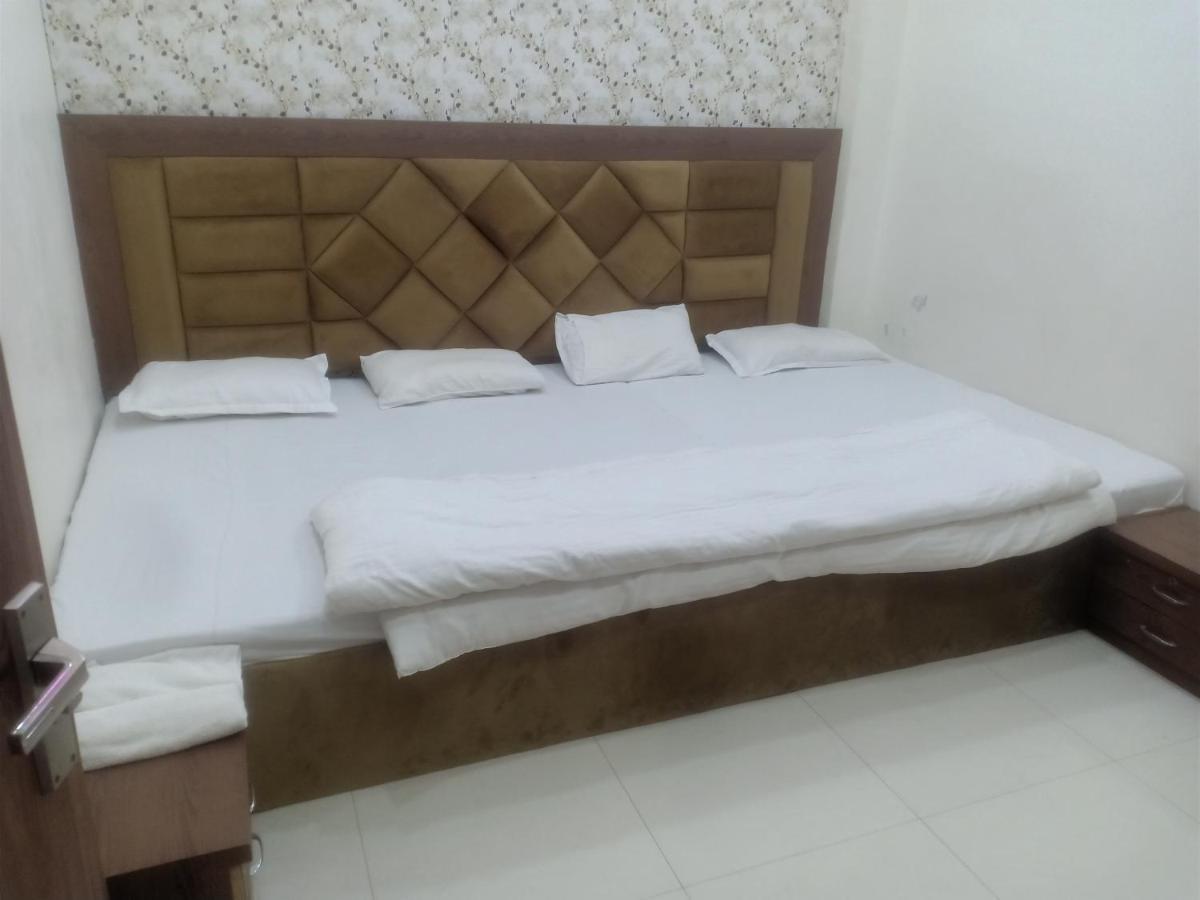 Hn Palace Homestay Agra  Room photo