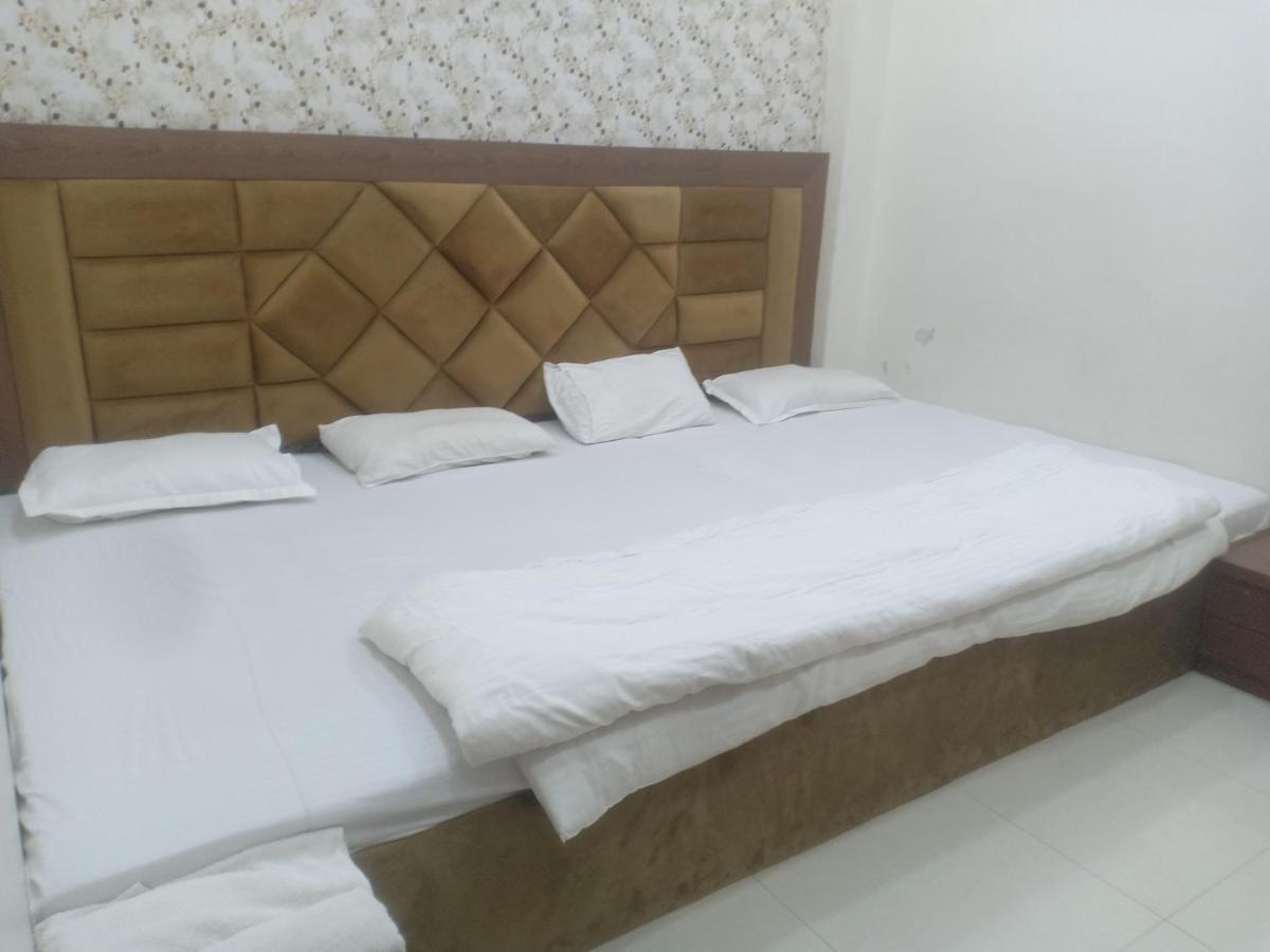 Hn Palace Homestay Agra  Room photo